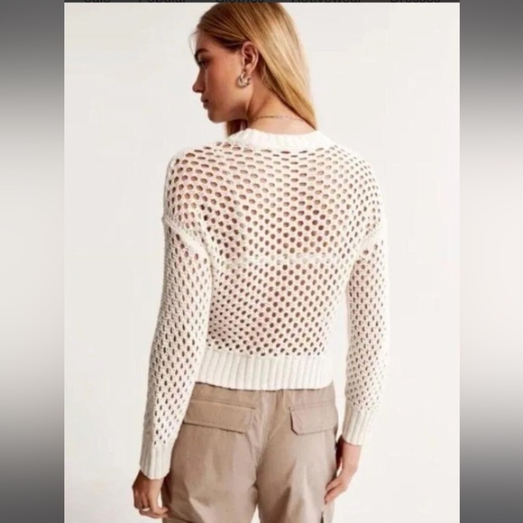 Abercrombie Long-Sleeve Crochet Mesh Knit Crew Top Sweater NWOT - Picture 2 of 11